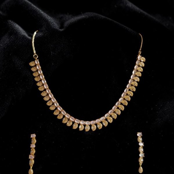 Beige leaf AD necklace